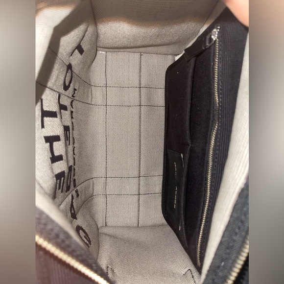 THE JACQUARD MEDIUM TOTE BAG - Picture 8 of 15